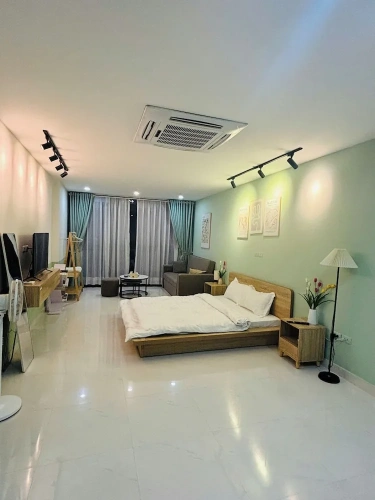 Deluxe Studio