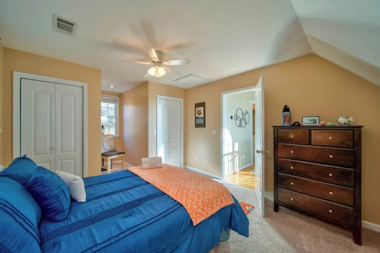 Sunset View 3 BDR Close to Downtown!