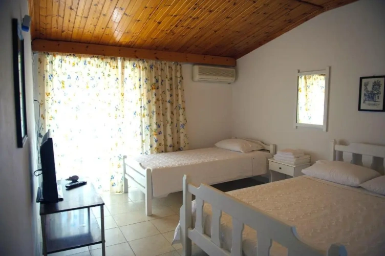 3 Bedrooms Apartment