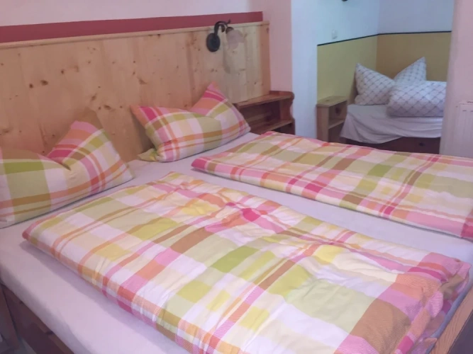 2 Bedrooms Apartment with garden view