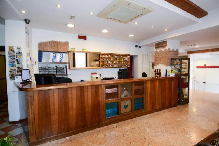 Hotel Mantegna Stazione , Mantegna Hotels