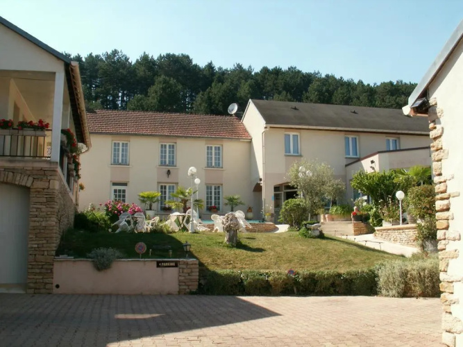 Lud Hotel