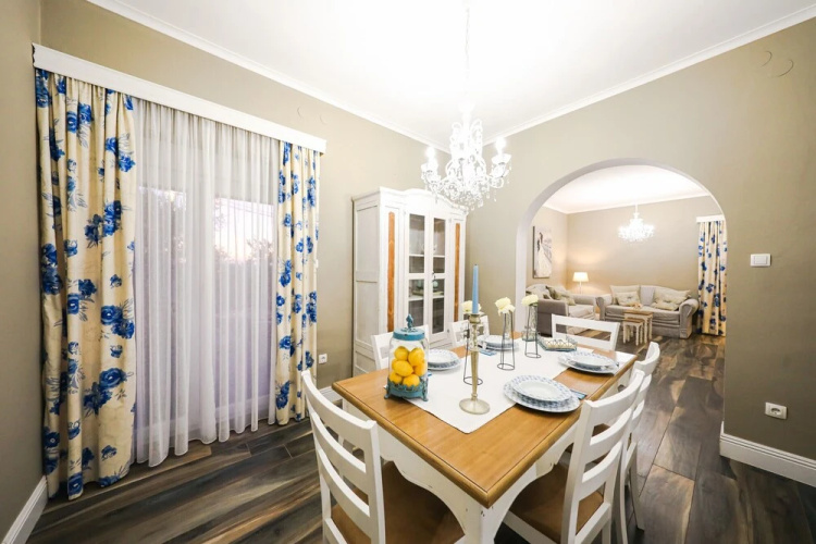 Villa Marigold