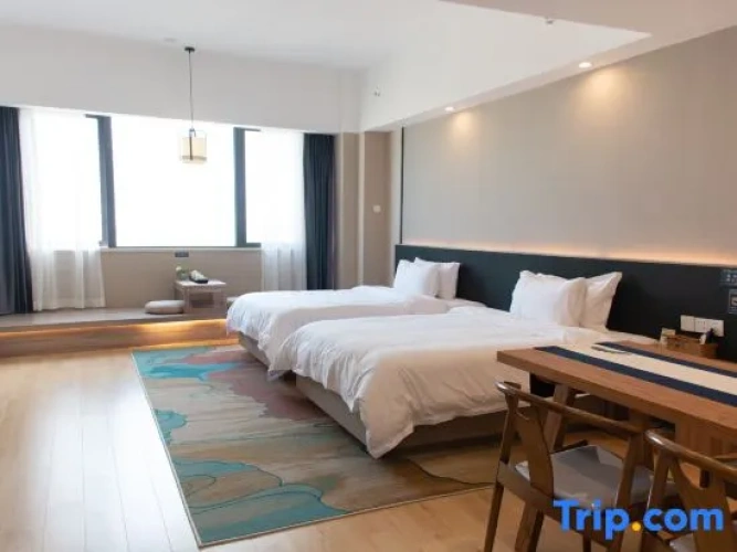 Standard room with view