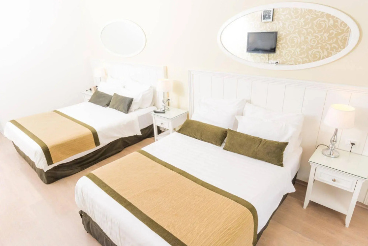 Royal Plaza Hotel