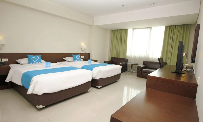 Bamboo Inn Hotel & Cafe