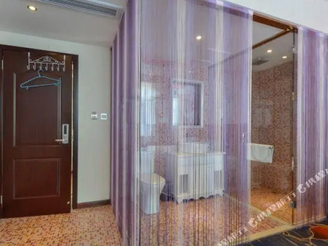 Yading Bay Hotel