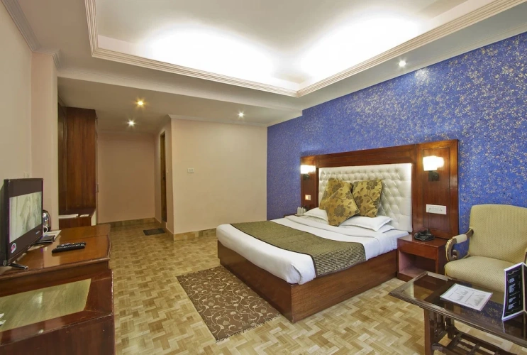 Royal Double Suite with river view