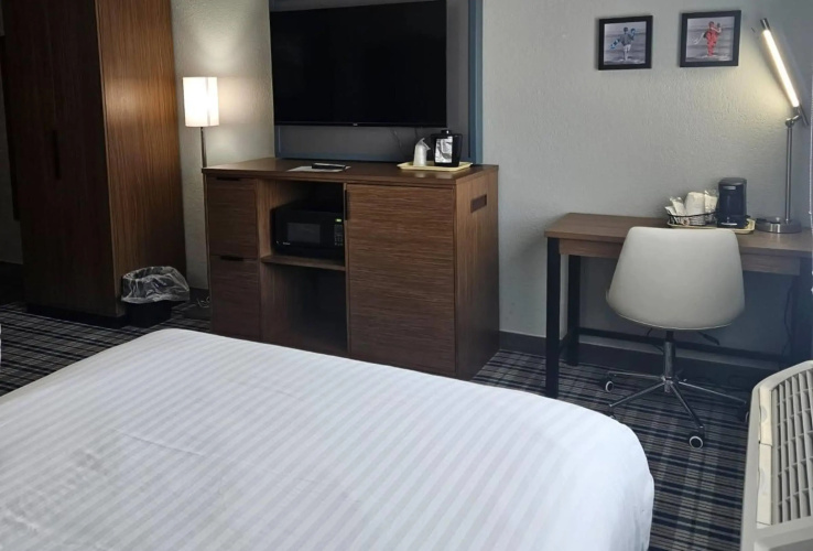 AmericInn by Wyndham Albert Lea