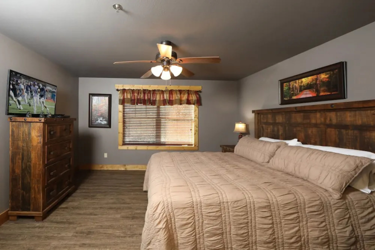 Splash Time Cinema - Six Bedroom Chalet