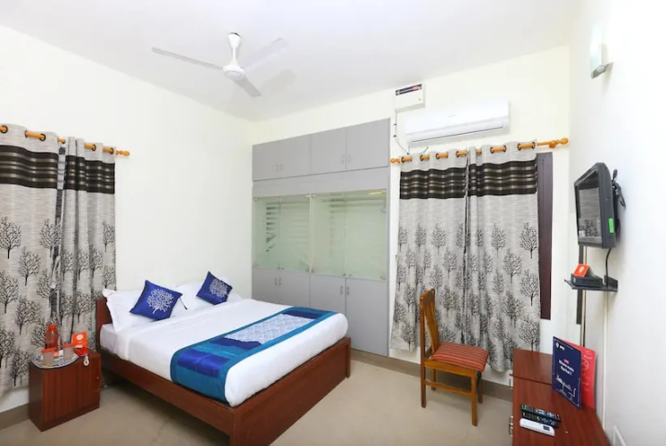 Shri Nivas Hotel
