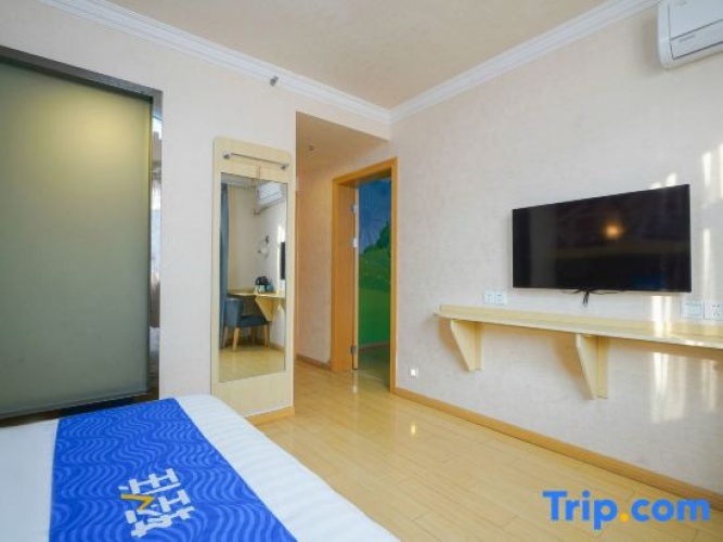 Quadruple Family Suite