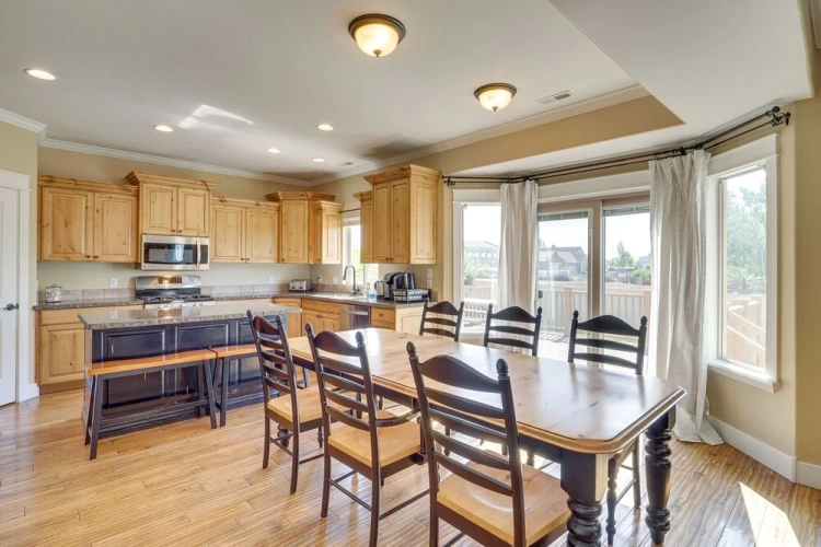4 Bedrooms Cottage