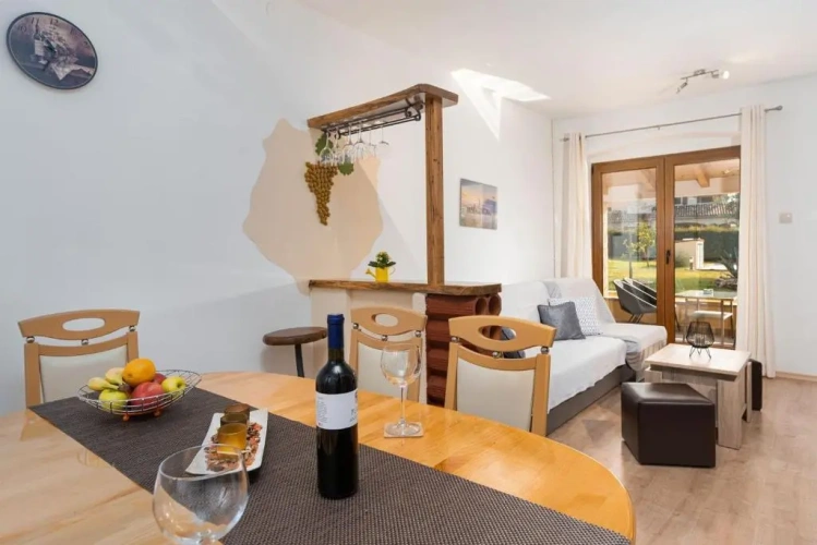 3 Bedrooms Cottage