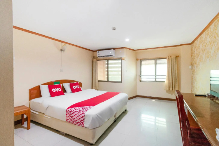 Chaiyaphruk Grand Hotel