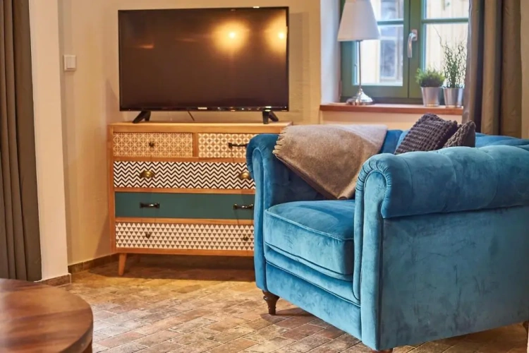 1 Bedroom Comfort Basement Apartment