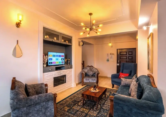 4 Bedrooms Luxury Apartment with mountain view