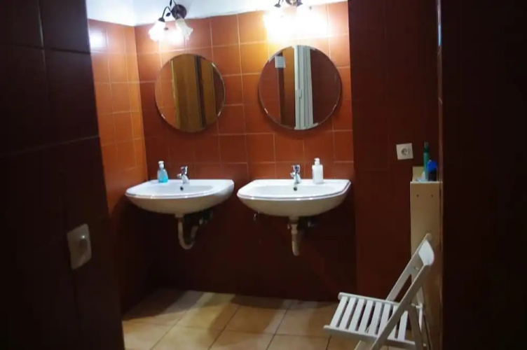 Small Funny World Athens - Hostel
