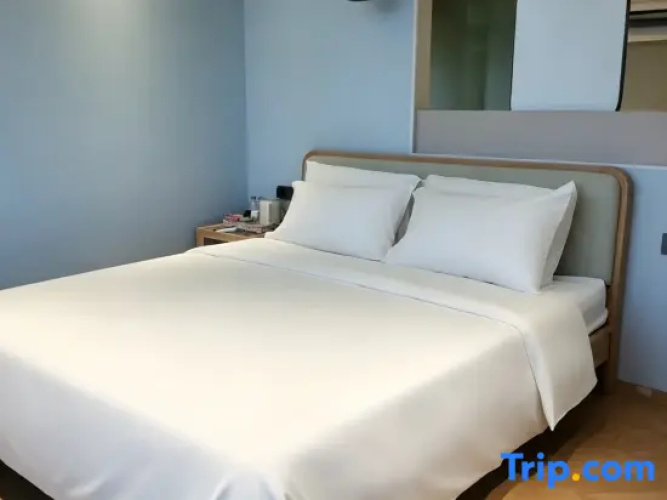 Standard Double room with view