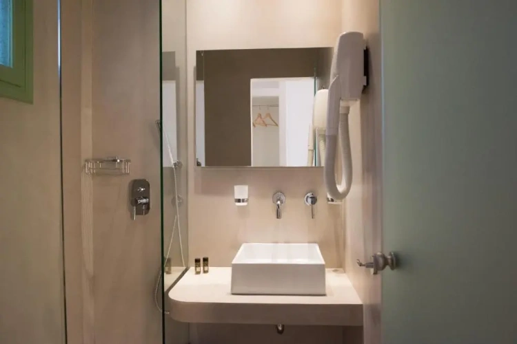 Deluxe Double room with partial sea view