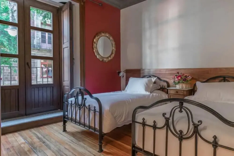 CASA SAUTO Family Suite CATHEDRAL VIEW
