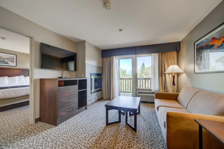 Suite with balcony