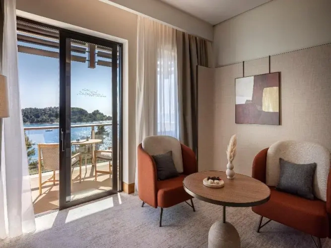 Deluxe Double room with balcony