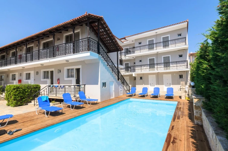 2 Bedrooms Quintuple Family Suite