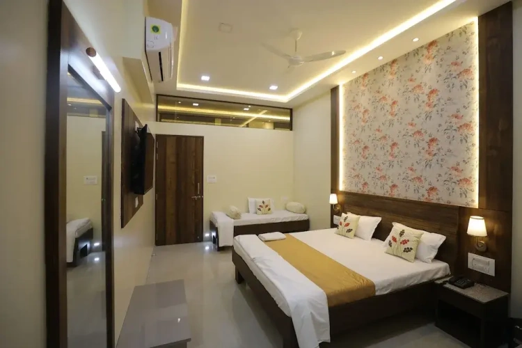Superior Triple room