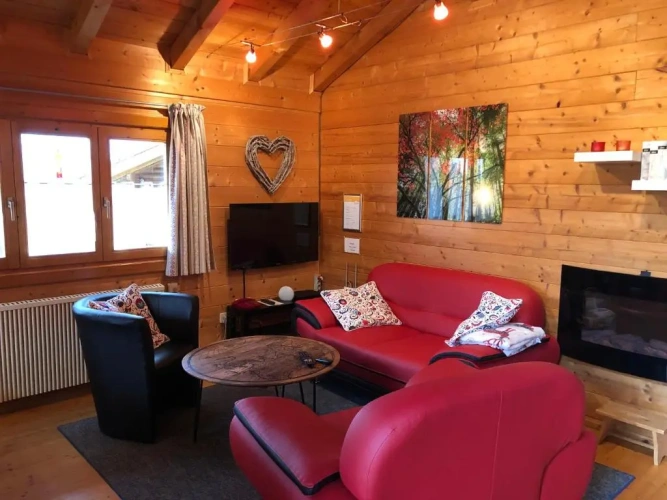 2 Bedrooms Cottage