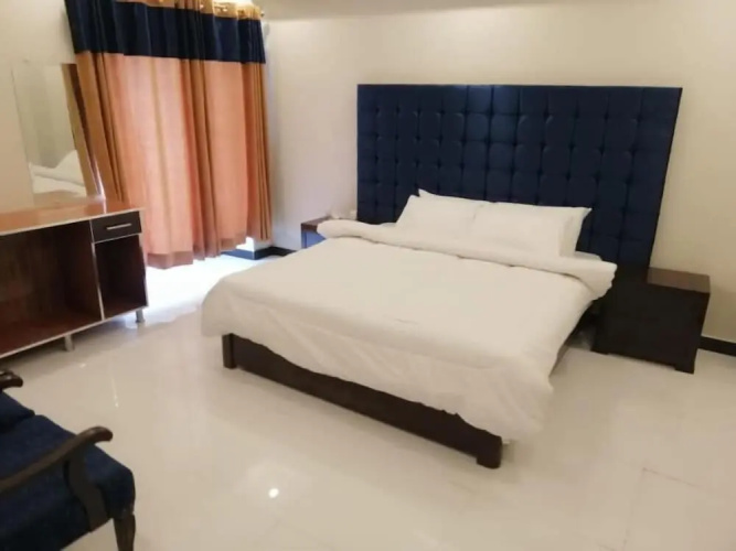 Cloud Way Hotel