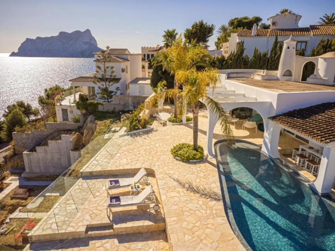 Deluxe Villa