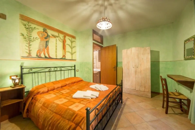 Standard Triple room