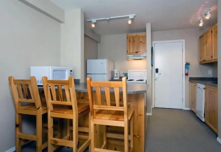 1 Bedroom Suite