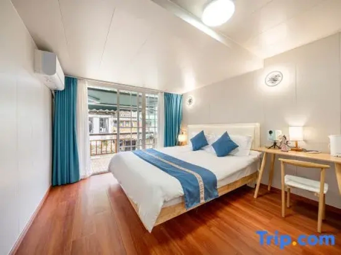 3 Bedrooms Standard Double room with river view