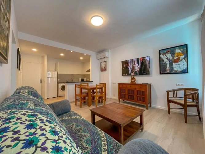 2 Bedrooms Apartment