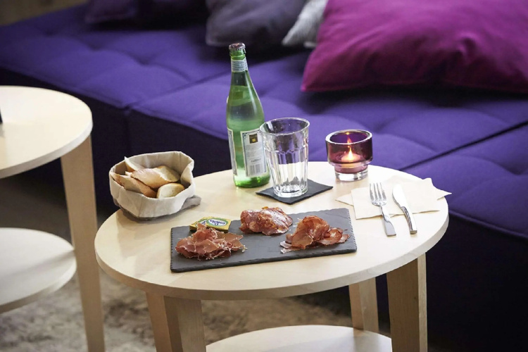 Kyriad Le Blanc Mesnil Hotel