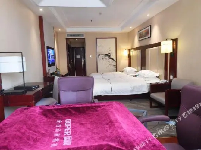 Deluxe Suite