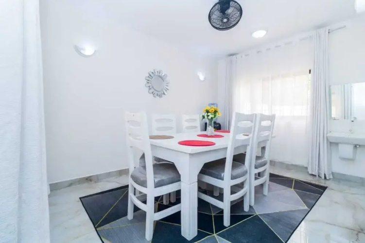 Lux Suites Nyali Holiday Villa
