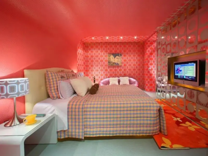 Rainbow Forest Motel