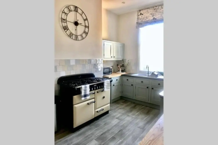 2 Bedrooms Double Apartment