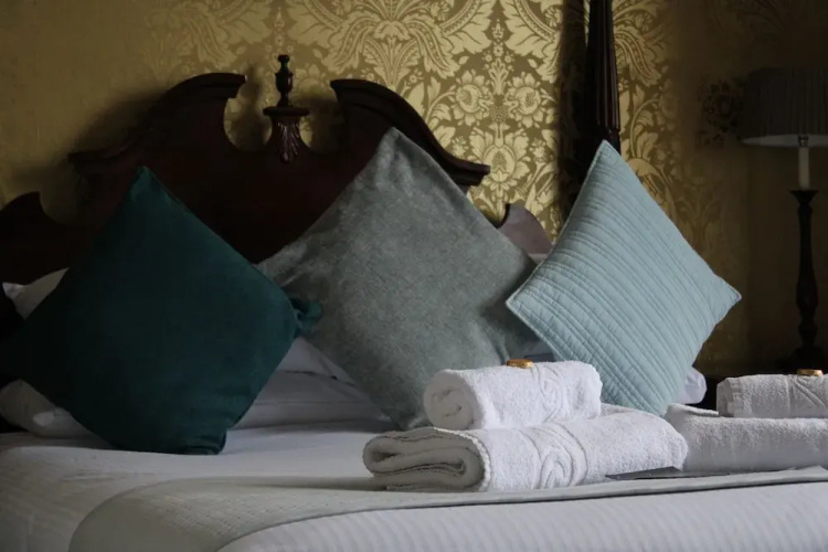 The Birdham Hotel & Restaurant