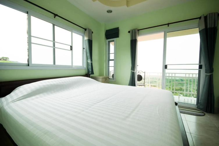 Viewpoint Khaokoh Hotel