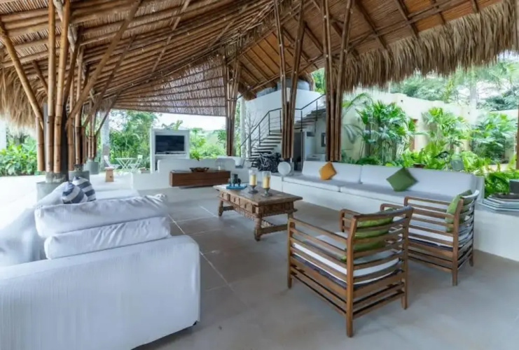 w Amazing 4BR Villa w Pool at Mesa de Yeguas