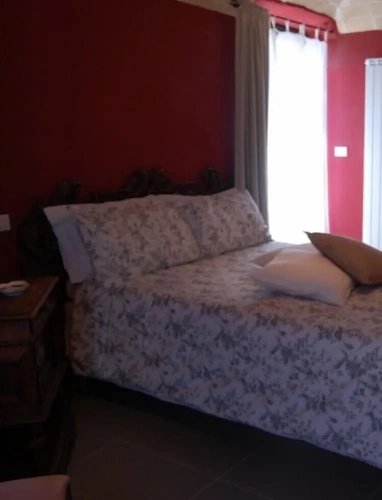 Standard Double room with city view