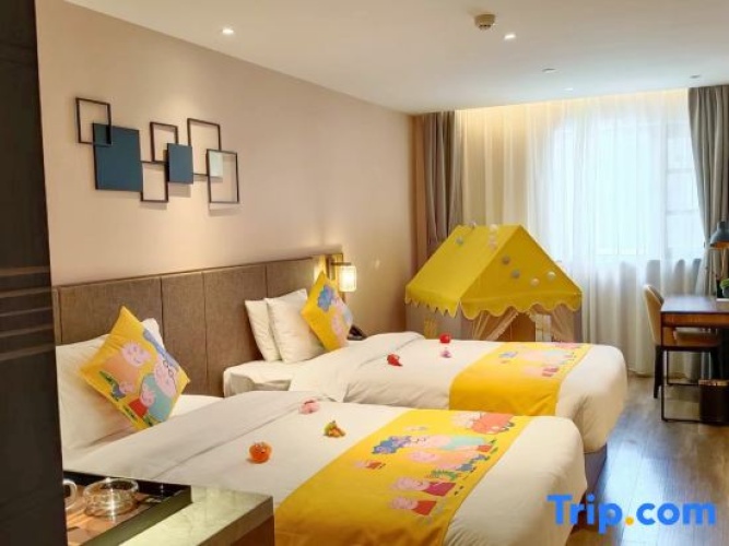 Standard Twin Family room