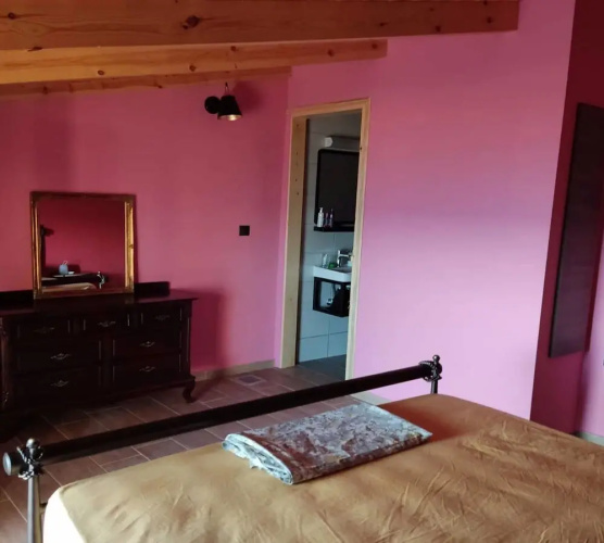 Maritinas Stone House & Apartment On The Beach
