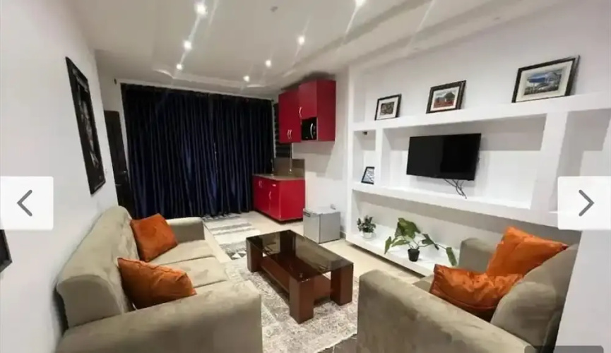 Hod Apartments   Gra
