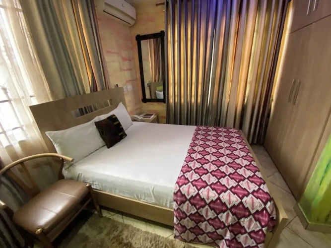 3 Bedrooms Classic Apartment