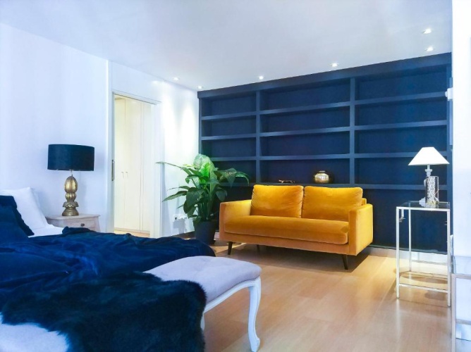 Deluxe Apartment